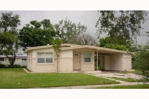 House in Fort Lauderdale, Florida 3 bedrooms, 87.42 sq.m. № 936741 - photo 2