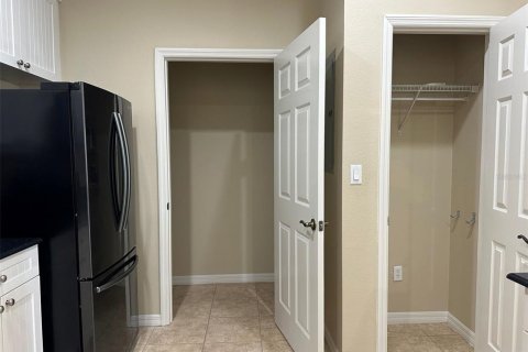 Condo in Windermere, Florida, 3 bedrooms  № 1358060 - photo 9