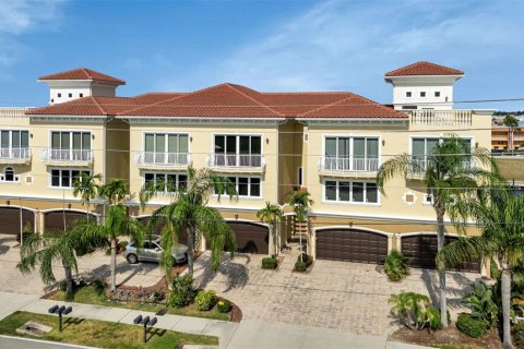 Copropriété à vendre à Punta Gorda, Floride: 3 chambres, 280.19 m2 № 1205726 - photo 1