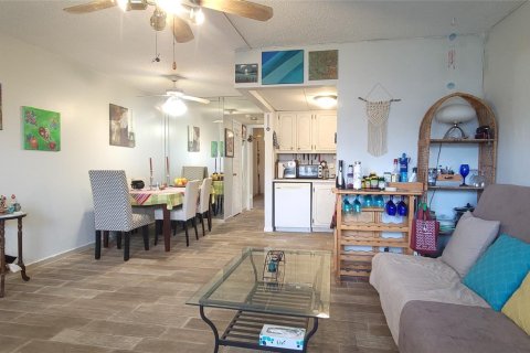 Condominio en venta en Deerfield Beach, Florida, 1 dormitorio, 55.56 m2 № 1011532 - foto 15