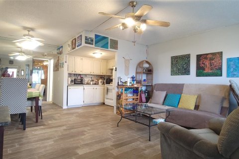 Condominio en venta en Deerfield Beach, Florida, 1 dormitorio, 55.56 m2 № 1011532 - foto 13