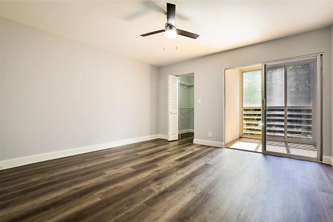 Condo in Coconut Creek, Florida, 2 bedrooms  № 1011533 - photo 9