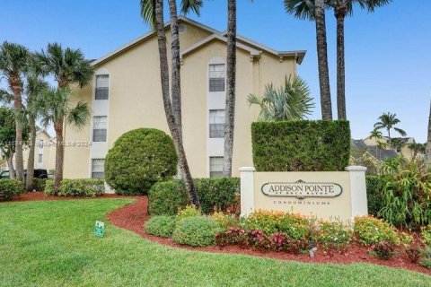 Condominio en alquiler en Boca Raton, Florida, 2 dormitorios, 91.14 m2 № 1355073 - foto 1