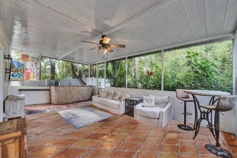 House in Hollywood, Florida 3 bedrooms, 143.91 sq.m. № 1154216 - photo 5