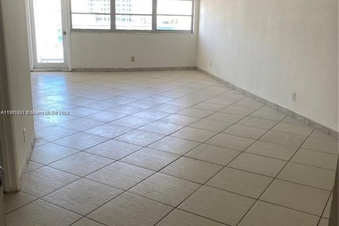 Condominio en alquiler en Miami Beach, Florida, 1 dormitorio, 84.54 m2 № 1355007 - foto 12