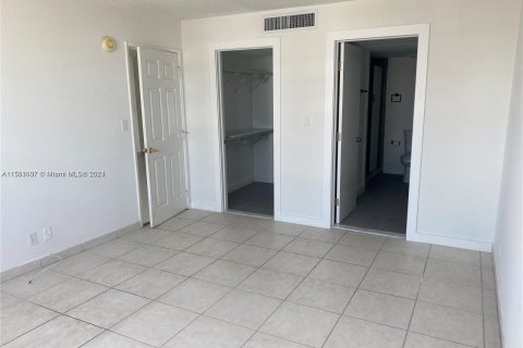 Condominio en alquiler en Miami Beach, Florida, 1 dormitorio, 84.54 m2 № 1355007 - foto 13