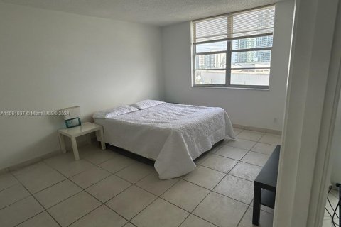 Condominio en alquiler en Miami Beach, Florida, 1 dormitorio, 84.54 m2 № 1355007 - foto 11