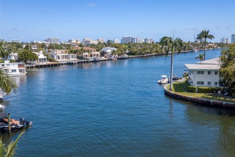 Condo in Fort Lauderdale, Florida, 4 bedrooms  № 972717 - photo 7