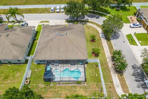 Villa ou maison à vendre à Brandon, Floride: 4 chambres, 223.34 m2 № 393369 - photo 5