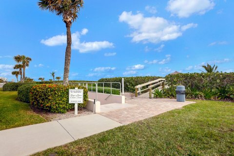 Copropriété à vendre à Hutchinson Island South, Floride: 2 chambres, 116.22 m2 № 970670 - photo 17