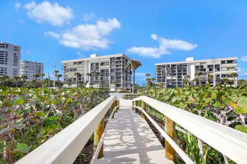 Condominio en venta en Hutchinson Island South, Florida, 2 dormitorios, 116.22 m2 № 970670 - foto 11