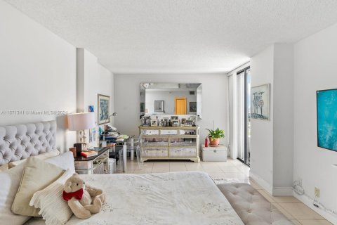 Condo in Aventura, Florida, 2 bedrooms  № 1391822 - photo 14