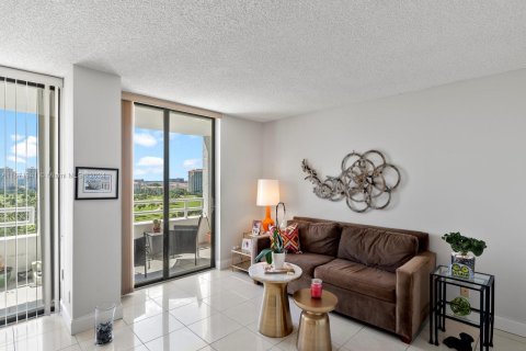 Condo in Aventura, Florida, 2 bedrooms  № 1391822 - photo 5