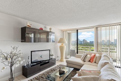 Condo in Aventura, Florida, 2 bedrooms  № 1391822 - photo 4