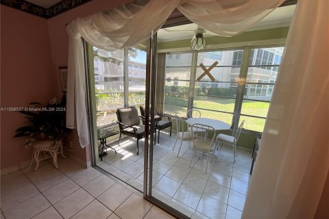 Copropriété à vendre à Lauderdale Lakes, Floride: 2 chambres, 87.7 m2 № 1207246 - photo 22