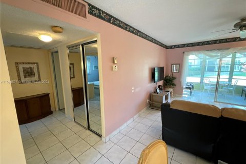 Copropriété à vendre à Lauderdale Lakes, Floride: 2 chambres, 87.7 m2 № 1207246 - photo 7