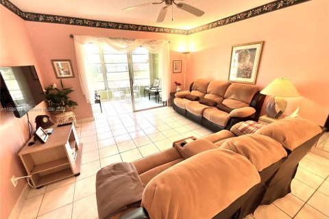 Condominio en venta en Lauderdale Lakes, Florida, 2 dormitorios, 87.7 m2 № 1207246 - foto 6