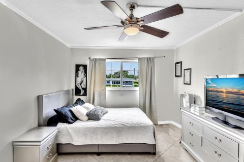 Condo in Wilton Manors, Florida, 1 bedroom  № 930036 - photo 12