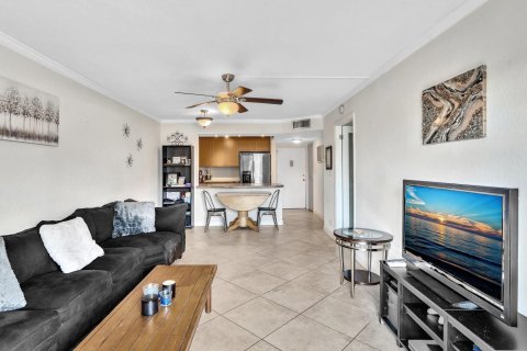 Condominio en venta en Wilton Manors, Florida, 1 dormitorio, 65.03 m2 № 930036 - foto 14