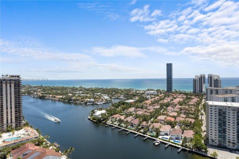 Condo in Aventura, Florida, 2 bedrooms  № 1220593 - photo 18