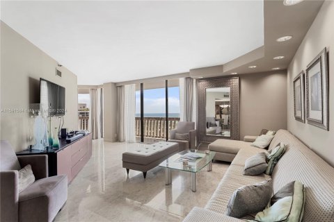 Condo in Aventura, Florida, 2 bedrooms  № 1220593 - photo 2