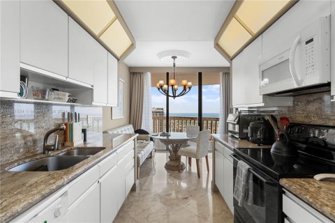 Condo in Aventura, Florida, 2 bedrooms  № 1220593 - photo 6