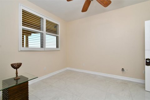 Condo in Punta Gorda, Florida, 3 bedrooms  № 1248608 - photo 9