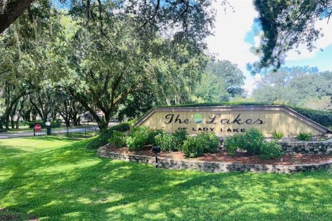 Villa ou maison à vendre à Lady Lake, Floride: 3 chambres, 213.4 m2 № 1342117 - photo 3