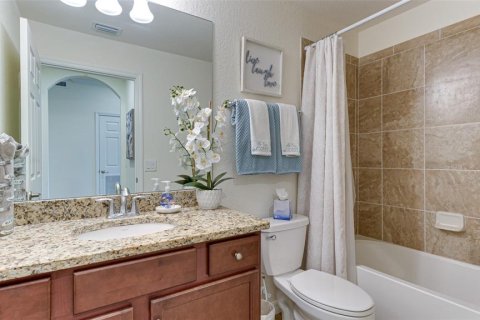 Condo in Bradenton, Florida, 2 bedrooms in LAKEWOOD NATIONAL  № 744648 - photo 27