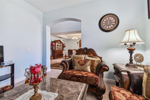 Casa en venta en Tampa, Florida, 7 dormitorios, 524.34 m2 № 803879 - foto 9