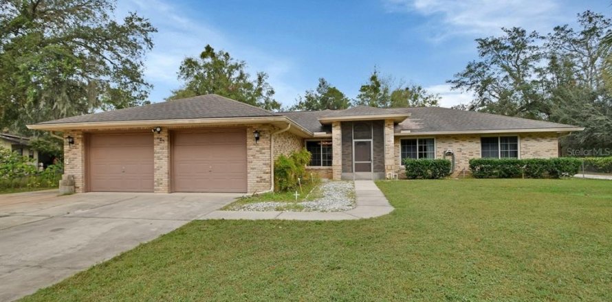 House in DeLand, Florida 3 bedrooms, 177.81 sq.m. № 1432009