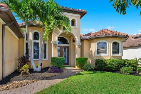 Villa ou maison à vendre à Cape Coral, Floride: 3 chambres, 213.21 m2 № 1336744 - photo 4