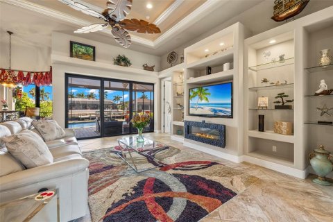 Villa ou maison à vendre à Cape Coral, Floride: 3 chambres, 213.21 m2 № 1336744 - photo 8