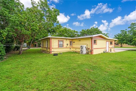 Casa en venta en North Miami, Florida, 3 dormitorios, 145.67 m2 № 1358650 - foto 16