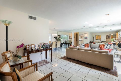 Villa ou maison à vendre à Palmetto Bay, Floride: 5 chambres, 276.85 m2 № 1328812 - photo 9