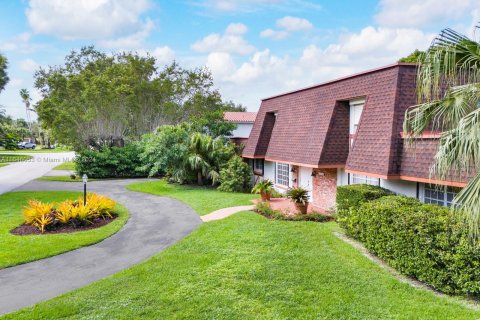 Villa ou maison à vendre à Palmetto Bay, Floride: 5 chambres, 276.85 m2 № 1328812 - photo 5