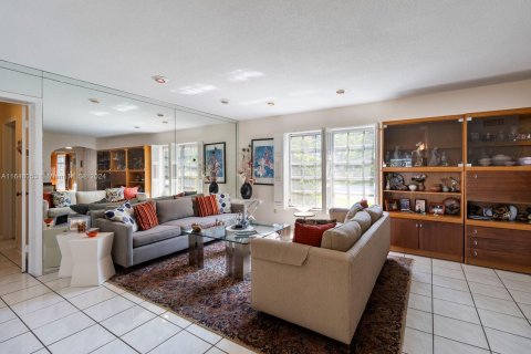 Villa ou maison à vendre à Palmetto Bay, Floride: 5 chambres, 276.85 m2 № 1328812 - photo 7