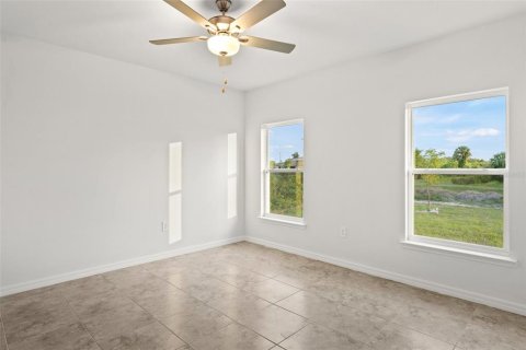Casa en venta en Lehigh Acres, Florida, 4 dormitorios, 157.1 m2 № 1088510 - foto 9