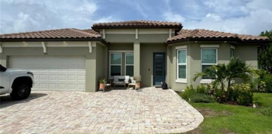 Casa en Titusville, Florida 5 dormitorios, 223.15 m2 № 1386736