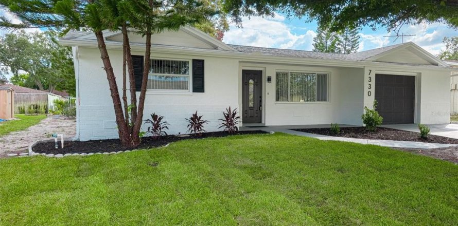 House in Port Richey, Florida 3 bedrooms, 130.06 sq.m. № 1399703