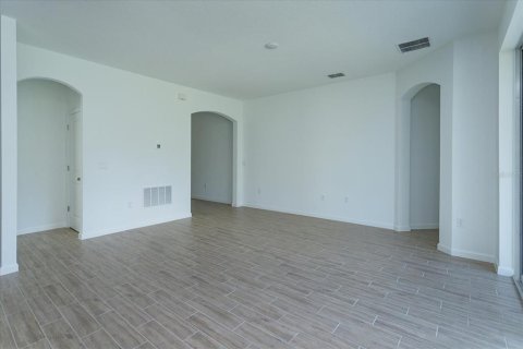 Villa ou maison à vendre à DeLand, Floride: 4 chambres, 163.32 m2 № 1399695 - photo 2