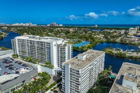 Condo in Fort Lauderdale, Florida, 2 bedrooms  № 1005350 - photo 30