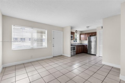 Condo in Oakland Park, Florida, 2 bedrooms  № 1325214 - photo 12