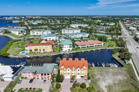 Copropriété à vendre à Punta Gorda, Floride: 3 chambres, 195.47 m2 № 1083675 - photo 29