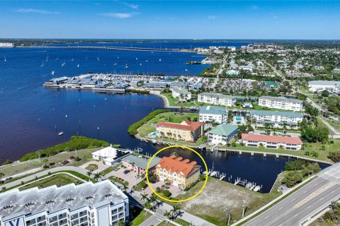 Condominio en venta en Punta Gorda, Florida, 3 dormitorios, 195.47 m2 № 1083675 - foto 30