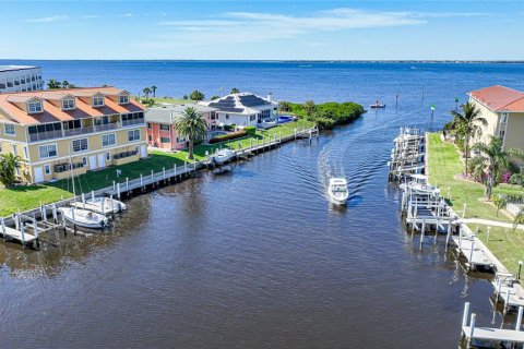 Condo in Punta Gorda, Florida, 3 bedrooms  № 1083675 - photo 2