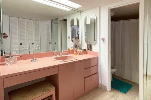 Copropriété à louer à Miami Beach, Floride: 1 chambre, 105.72 m2 № 1358573 - photo 12