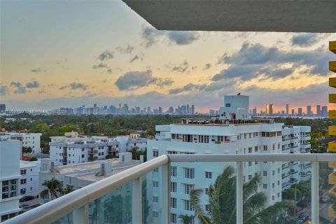 Condominio en venta en Miami Beach, Florida, 3 dormitorios, 169.45 m2 № 1117402 - foto 11
