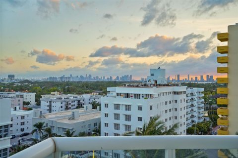 Condominio en venta en Miami Beach, Florida, 3 dormitorios, 169.45 m2 № 1117402 - foto 10