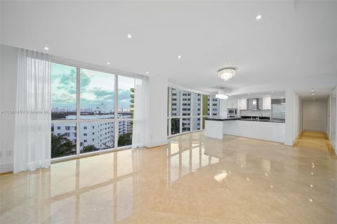 Condominio en venta en Miami Beach, Florida, 3 dormitorios, 169.45 m2 № 1117402 - foto 29